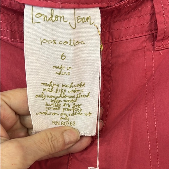 LONDONJEAN Red Capris Relaxed Fit - Picture 2 of 5